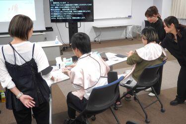 スキンケア実習の様子